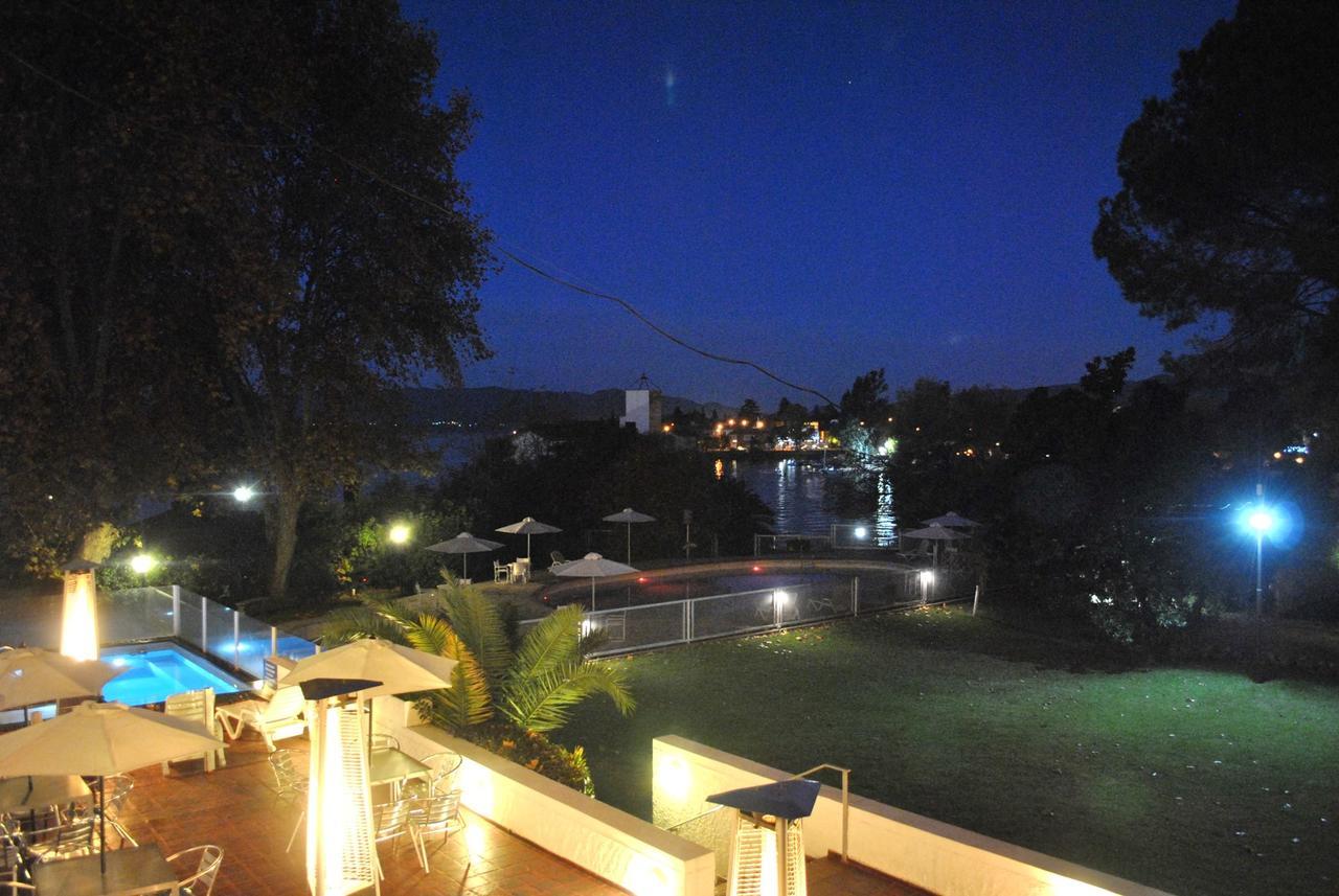 Hostal De La Costa Villa Carlos Paz Exterior photo